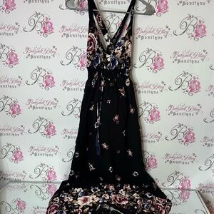 Dress floral Black Maxi Dress flowers strappy criss cross V neck stretchy bows